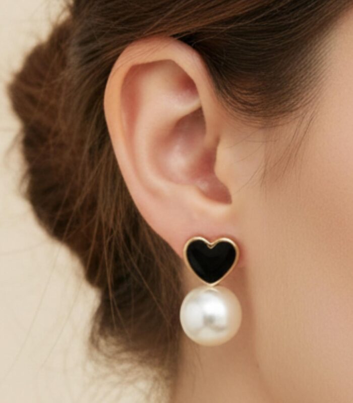 Black Heart Pearl Drop Earrings for Women | Elegant Gold Stud Earrings